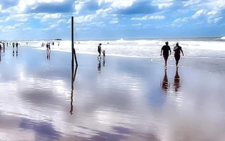 La playa de Santa Teresita, a pasos de la hostería